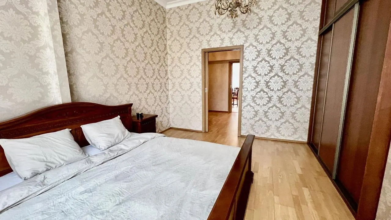 פראג Stylish Riverside Apartment